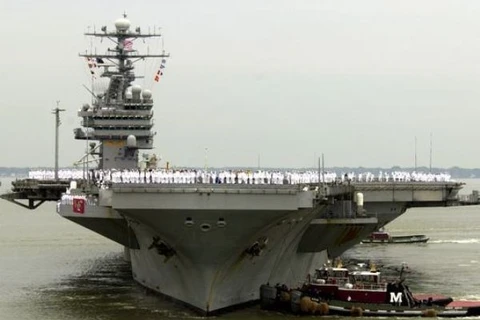 [Video] Mỹ điều tàu sân bay và tàu tuần tiễu tới vùng biển Yemen