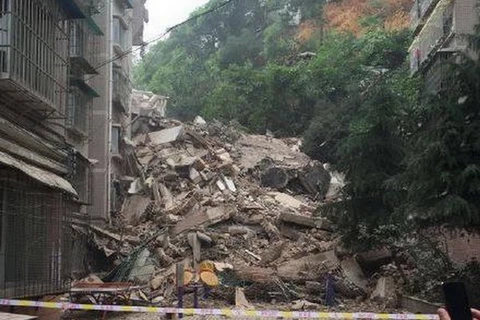 [Photo] Chung cư 9 tầng ở Trung Quốc bất ngờ đổ sập hoàn toàn