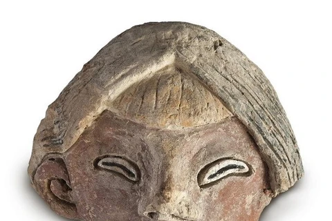 Một trong những bức tượng cổ mới được tìm ra ở Peru. (Nguồn: businessinsider.com)