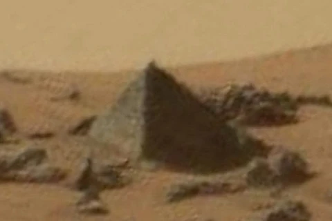Kim tự tháp Ai Cập xuất hiện trong video của NASA. (Nguồn: NASA)