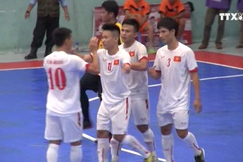 Tuyển Futsal Việt Nam đã nhanh chóng chuẩn bị hành trang lên đường sang Uzbekistan nhằm chuẩn bị tốt nhất cho vòng chung kết Giải Futsal Châu Á 2016.