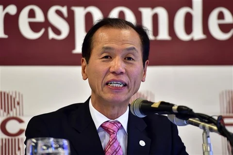 Thống đốc Gangwon của Hàn Quốc, ông Choi Moon-soon phát biểu tại một cuộc họp báo ở Seoul. (Nguồn: AFP/TTXVN)
