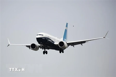 Máy bay Boeing 737 MAX thực hiện chuyến bay kiểm tra tại nhà máy của Boeing ở Seattle, Washington, Mỹ (Ảnh: AFP/TTXVN) 