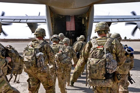 Binh lính Mỹ rút khỏi Afghanistan (Nguồn: AP) 