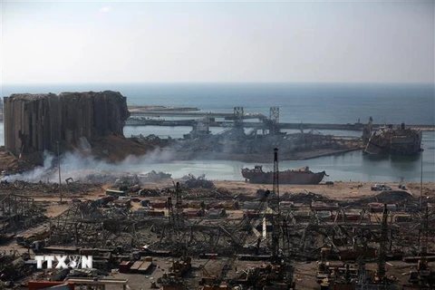 Cảnh đổ nát sau vụ nổ tại cảng Beirut, Liban, ngày 6/8/2020. (Ảnh: AFP/ TTXVN)