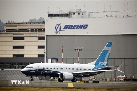 Máy bay Boeing 737 MAX thực hiện chuyến bay kiểm tra tại nhà máy của Boeing ở Seattle, Washington, Mỹ. (Ảnh: AFP/TTXVN) 