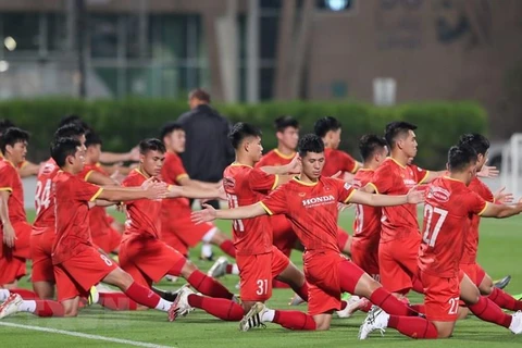 Đội tuyển Việt Nam tập luyện tại UAE (Ảnh: Hoàng Linh/TTXVN) 