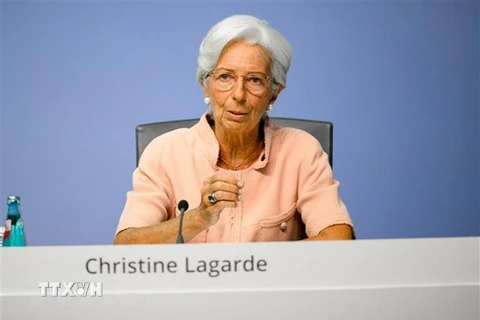 Chủ tịch ECB Christine Lagarde phát biểu tại một cuộc họp báo ở Frankfurt, Đức. (Ảnh: THX/TTXVN) 