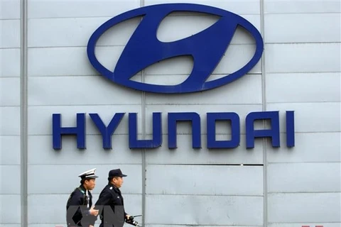 Biểu tượng Hyundai tại trụ sở của tập đoàn này ở Seoul, Hàn Quốc. (Ảnh: AFP/TTXVN) 