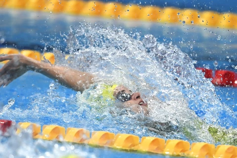 Kình ngư Australia Kaylee McKeown thi đấu nội dung 100m bơi ngửa nữ tại Olympic Tokyo 2020 ngày 2672021. (Ảnh THXTTXVN)