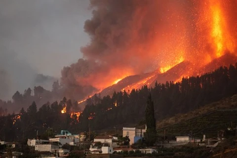 Núi lửa Cumbre Vieja phun trào.(Nguồn:TOI) 