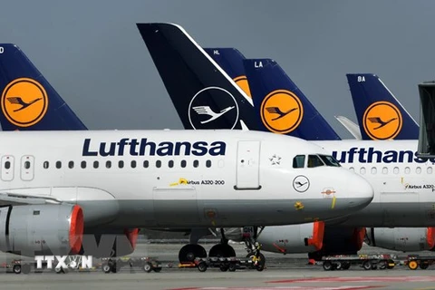 Máy bay của hãng hàng không Lufthansa tại sân bay ở Munich, miền nam nước Đức. (Nguồn: AFP/TTXVN)