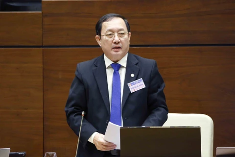 Bộ trưởng Bộ Khoa học và Công nghệ Huỳnh Thành Đạt giải trình, làm rõ một số vấn đề đại biểu Quốc hội nêu. (Ảnh: Doãn Tấn/TTXVN)