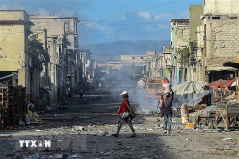 Một tuyến đường ở thủ đô Port-au-Prince, Haiti. (Ảnh: AFP/TTXVN) 