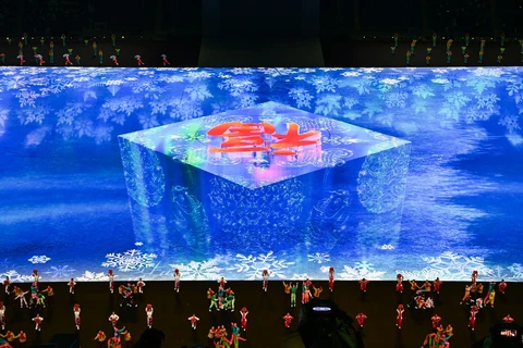 Các nghệ sỹ biểu diễn trong lễ khai mạc Olympic mùa Đông Bắc Kinh 2022 tại Sân vận động quốc gia ở thủ đô Bắc Kinh, Trung Quốc, ngày 4/2/2022. (Ảnh: THX/TTXVN)