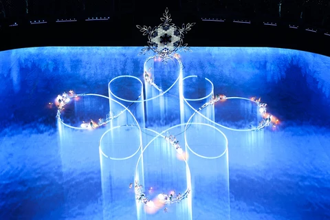 Các nghệ sỹ biểu diễn tại lễ bế mạc Olympic mùa Đông Bắc Kinh 2022, Trung Quốc, ngày 20/2/2022. (Ảnh: THX/ TTXVN) 