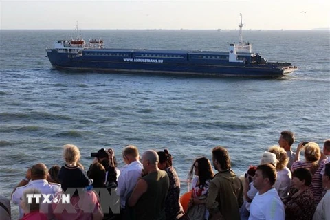 Phà biển chở tàu hỏa khởi hành từ Kavkaz thuộc vùng Krasnodar, qua eo biển Kerch tới bán đảo Crimea. (Ảnh: AFP/TTXVN) 