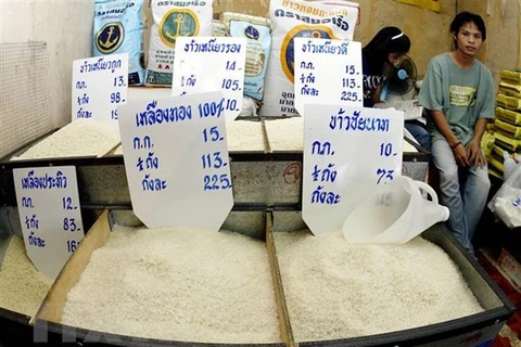 Một cửa hàng bán gạo ở Bangkok, Thái Lan. (Ảnh: AFP/TTXVN) 