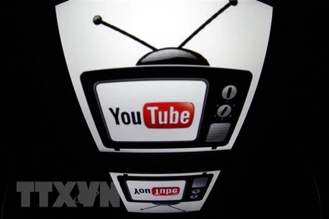 Biểu tượng YouTube trên một màn hình máy tính. (Ảnh: AFP/TTXVN) 