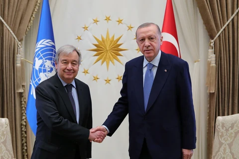 Tổng thống Thổ Nhĩ Kỳ và Tổng Thư ký Liên hợp quốc (LHQ) Antonio Guterres đã có cuộc hội đàm, thảo luận về việc sơ tán người dân khỏi thành phố Mariupol
