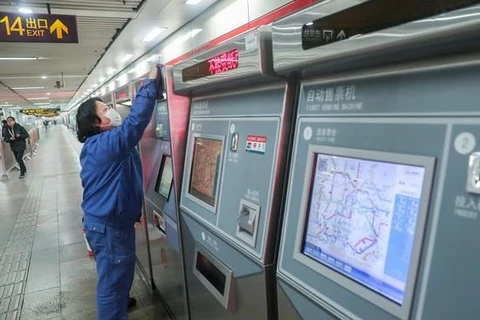 Thủ đô Bắc Kinh của Trung Quốc nối lại các tuyến tàu điện ngầm