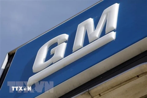 Biểu tượng General Motors tại nhà máy ở Flint, Michigan, Mỹ. (Nguồn: AFP/TTXVN) 