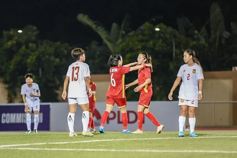 Các cầu thủ nữ tuyển Việt Nam ăn mừng chiến thắng. (Nguồn: AFF)