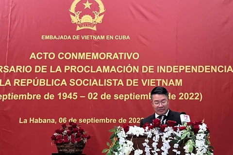 Đại sứ Việt Nam tại Cuba Lê Thanh Tùng phát biểu. (Ảnh: Mai Phương/TTXVN )