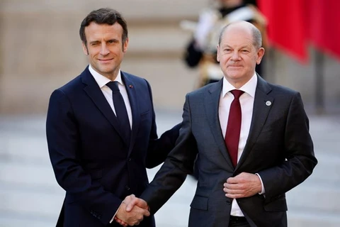 Thủ tướng Đức Olaf Scholz (phải) và Tổng thống Pháp Emmanuel Macron. (Nguồn: Reuters)