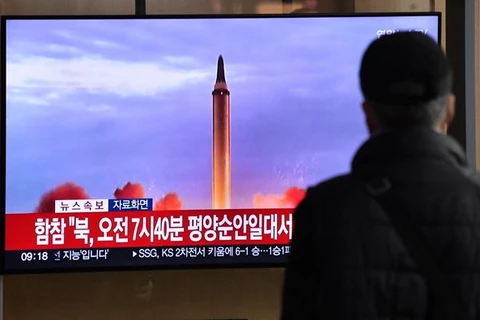 Triều Tiên phóng tên lửa đạn đạo bay qua lãnh thổ Nhật Bản. (Nguồn: AFP/TTXVN) 