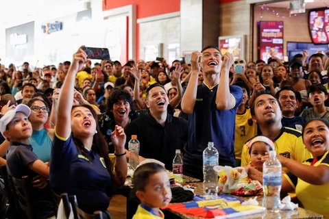 Niềm vui vỡ ào của các cổ động viên Đội tuyển Ecuador . (Nguồn: Reuters.)