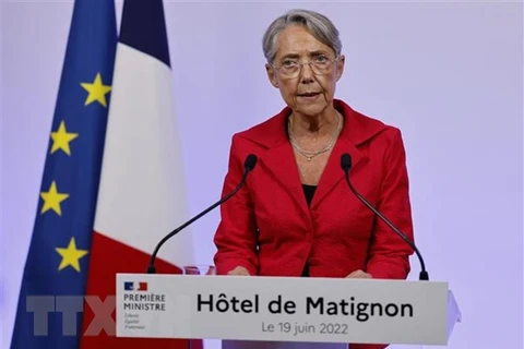 Thủ tướng Pháp Elisabeth Borne. (Ảnh: AFP/TTXVN) 