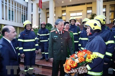 24 chiến sỹ, nhân viên y tế Việt Nam sang Thổ Nhĩ Kỳ cứu nạn