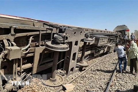 Hy Lạp tích cực tìm kiếm, cứu nạn trong vụ tai nạn đường sắt
