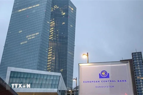 Một loạt ngân hàng nâng dự báo về mức lãi suất giới hạn của ECB