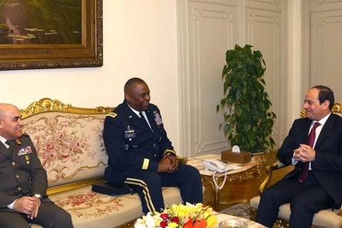 Tổng thống Ai Cập Abdel Fattah El-Sisi và Bộ trưởng Quốc phòng Mỹ Lloyd Austin.(Nguồn: Daily Cairo)