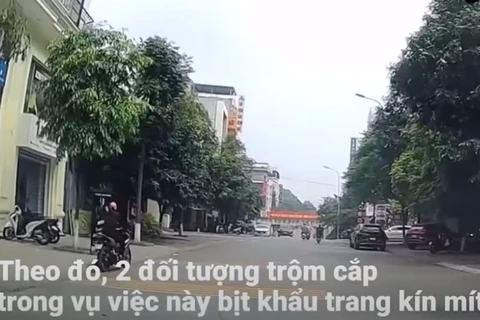 Trộm chỉ mất vài giây để bẻ khóa xe máy để hớ hênh ở Bắc Ninh