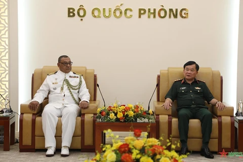 Việt Nam-Nam Phi nhất trí tăng cường hợp tác quốc phòng song phương 