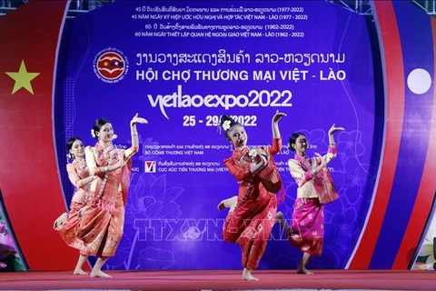 Hội chợ Thương mại Việt Nam-Lào 2023: Cầu nối thương mại hai nước