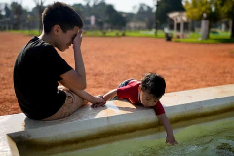 Khoảng 460 triệu trẻ em ở Nam Á phải đối mặt nắng nóng khắc nghiệt