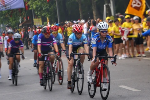 Sôi động Giải đua xe đạp tranh cúp VietABank 2023 mở rộng lần thứ 5