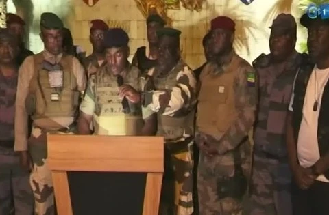 Gabon: Một nhóm sỹ quan quân đội tuyên bố lên nắm quyền