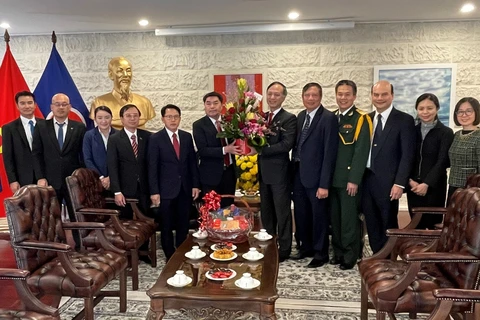 Thắt chặt tình đoàn kết, hữu nghị và quan hệ truyền thống Việt-Lào