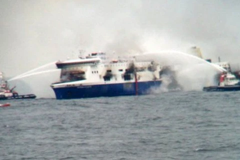 Lực lượng Bảo vệ Bờ biển Italy giải cứu 177 người trong sự cố cháy phà