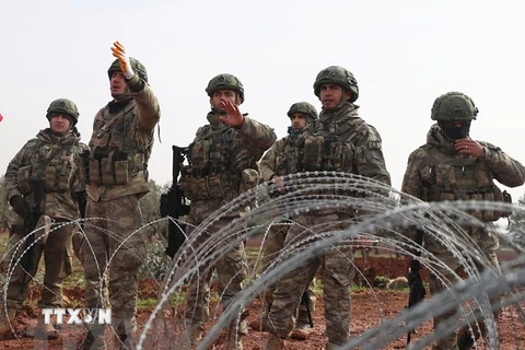Căn cứ quân sự của Thổ Nhĩ Kỳ ở Syria bị các tay súng Kurd tấn công