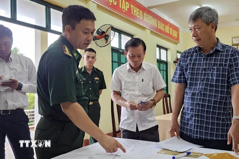 Quảng Nam: Điều động 11 tàu tìm kiếm ngư dân mất tích trên biển