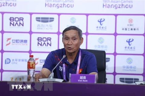 HLV Mai Đức Chung khẳng định đội tuyển "chắt chiu từng cơ hội"