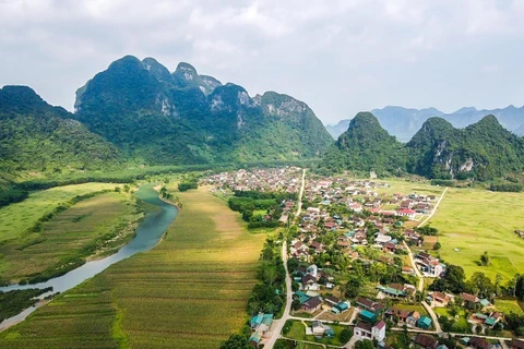 Làng du lịch Tân Hóa, huyện Minh Hóa, tỉnh Quảng Bình. (Ảnh: TTXVN phát) 