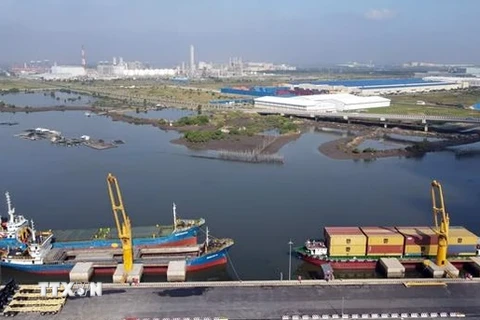 Cảng cạn Phú Mỹ trên sông Mỏ Nhát. (Ảnh: Đoàn Mạnh Dương/TTXVN) 