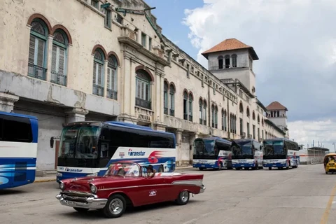 Cuba trong thời gian qua đã chịu áp lực từ lệnh trừng phạt của Mỹ. (Ảnh: Bloomberg)